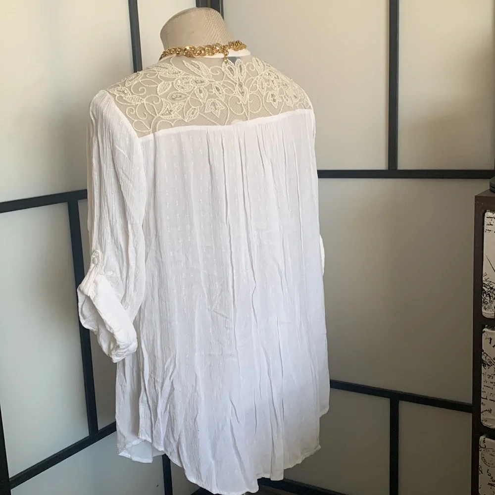 Torrid Women's White Tunic Detail Sheer Top Size 2X V797 - Picture 9 of 16